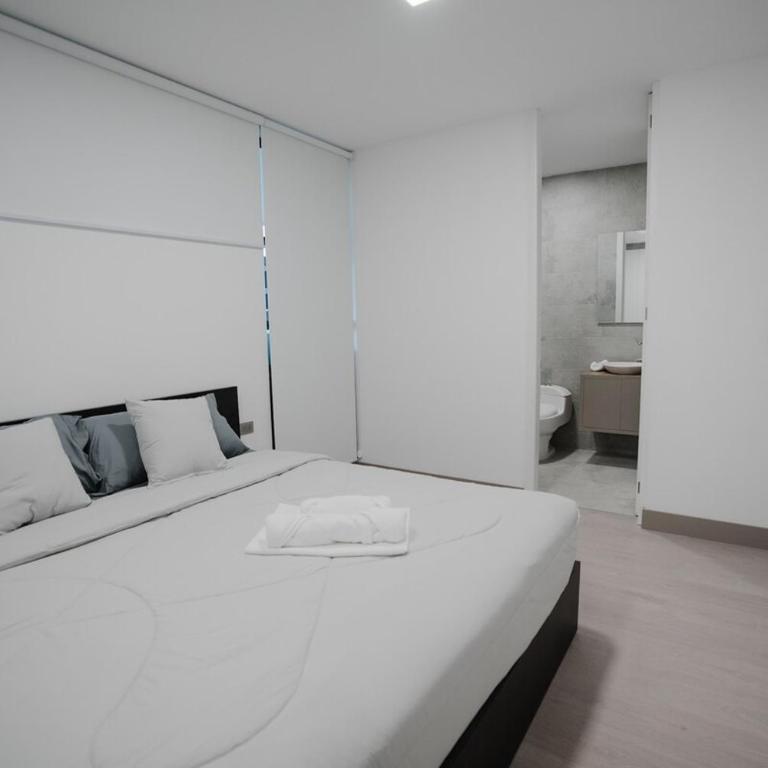 Loft moderno de lujo junto a UTPL - Apartamento de 2 dormitorios - 19