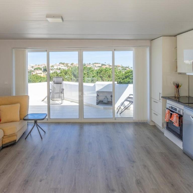 Relaxing Family Retreat with Stunning Golf Views - Villa - 31