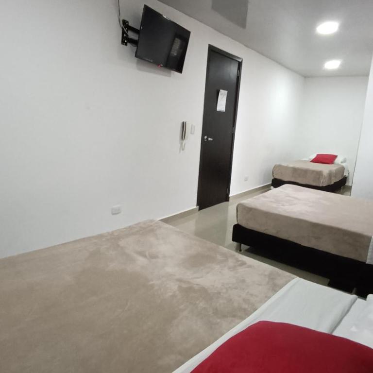 Hotel Blue - Habitación Familiar Estándar - 4