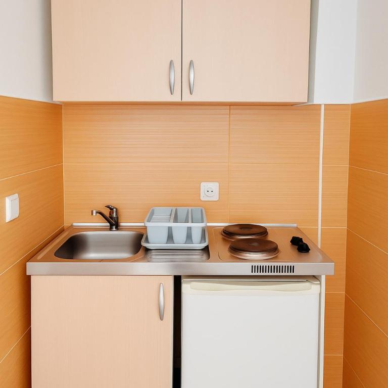 Apartments Lejla - Standard Triple Room with Sea View - 2