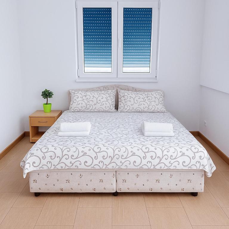 Apartments Lejla - Standard Triple Room with Sea View - 5