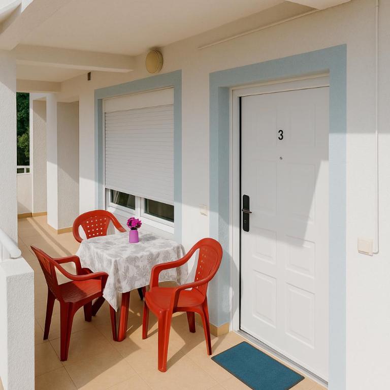 Apartments Lejla - Standard Quadruple Room - 2