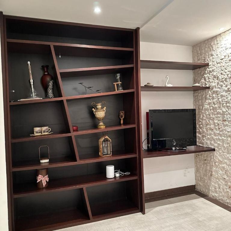 Triplex with garden and parking - Two-Bedroom Apartment - 10
