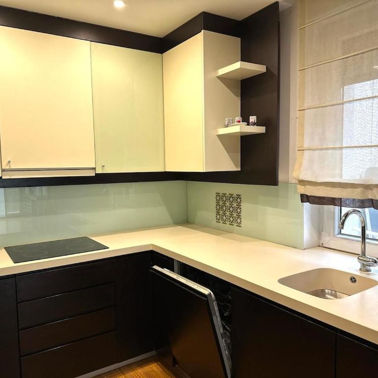 Triplex with garden and parking - Two-Bedroom Apartment - 25