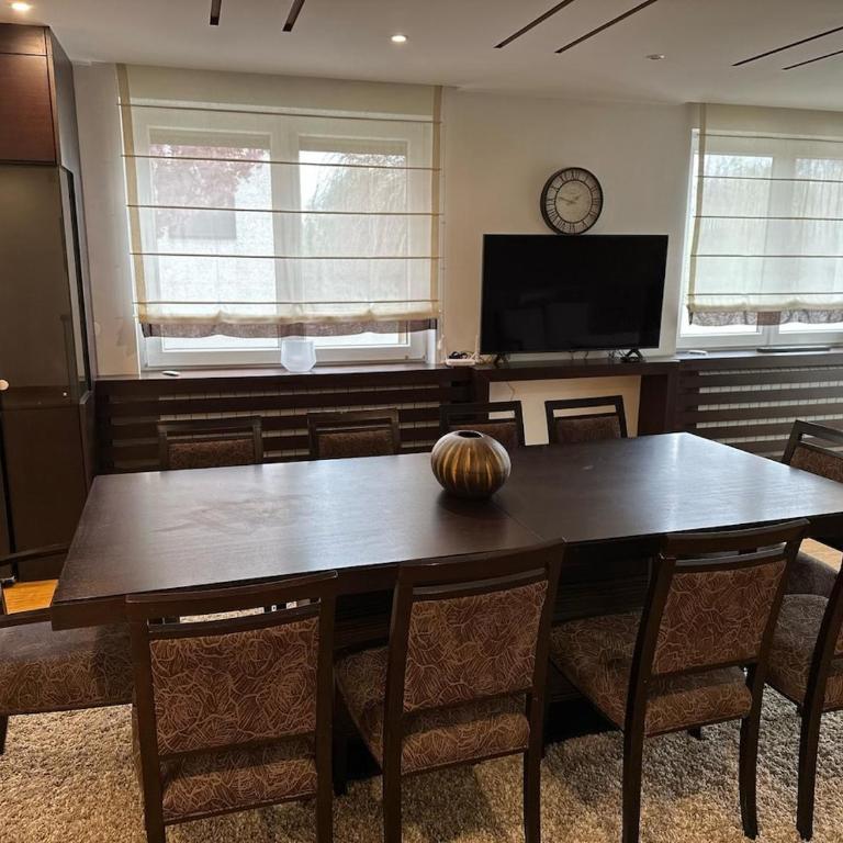 Triplex with garden and parking - Two-Bedroom Apartment - 35