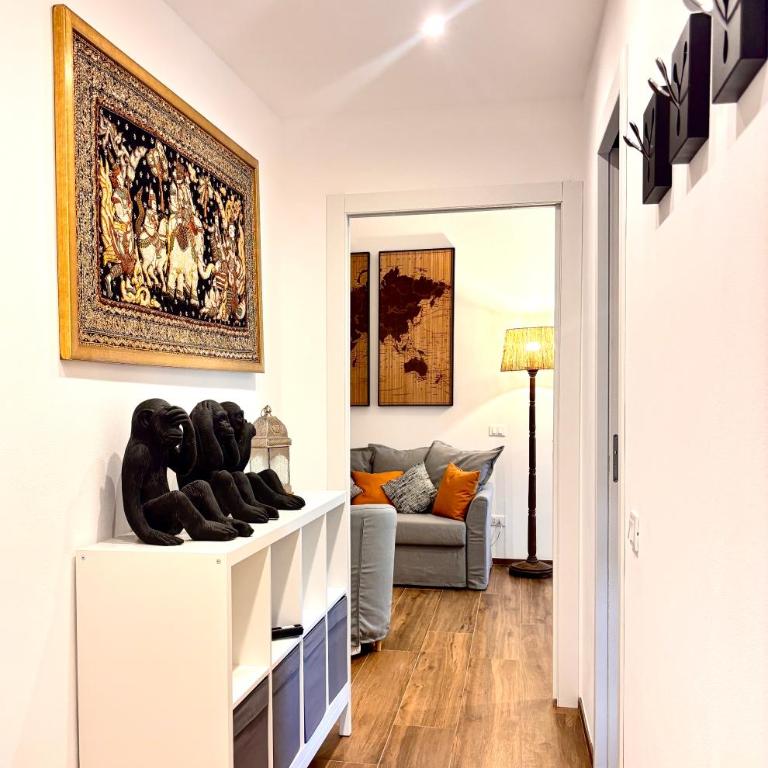 modern renovated home near city center & transit - Appartamento - 13