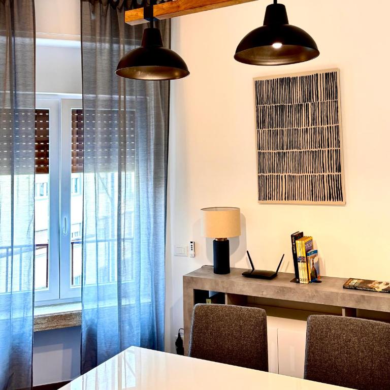 modern renovated home near city center & transit - Appartamento - 22