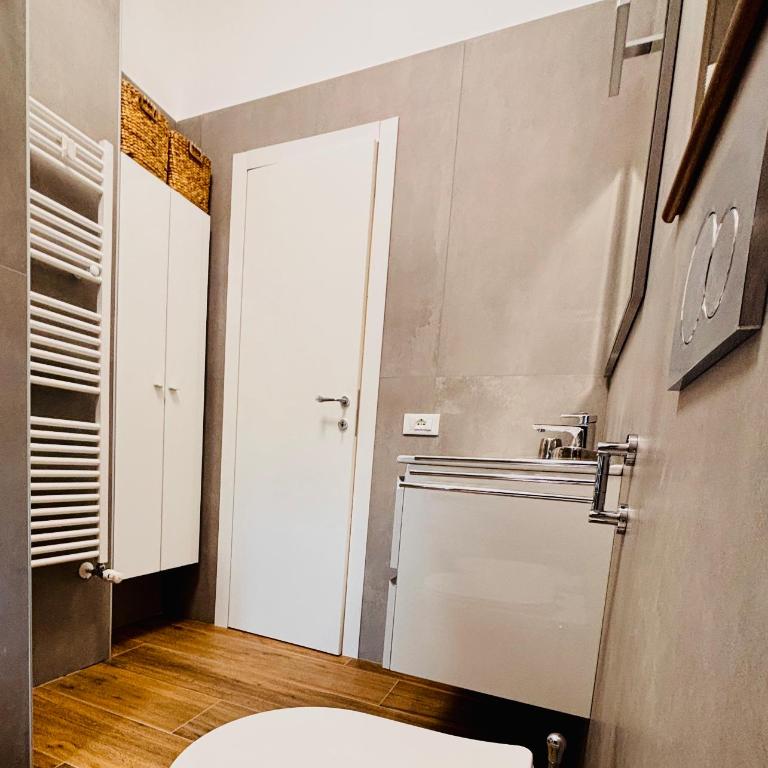 modern renovated home near city center & transit - Appartamento - 46
