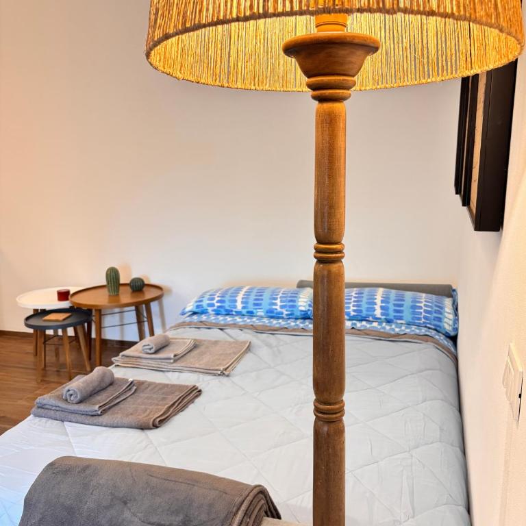 modern renovated home near city center & transit - Appartamento - 58