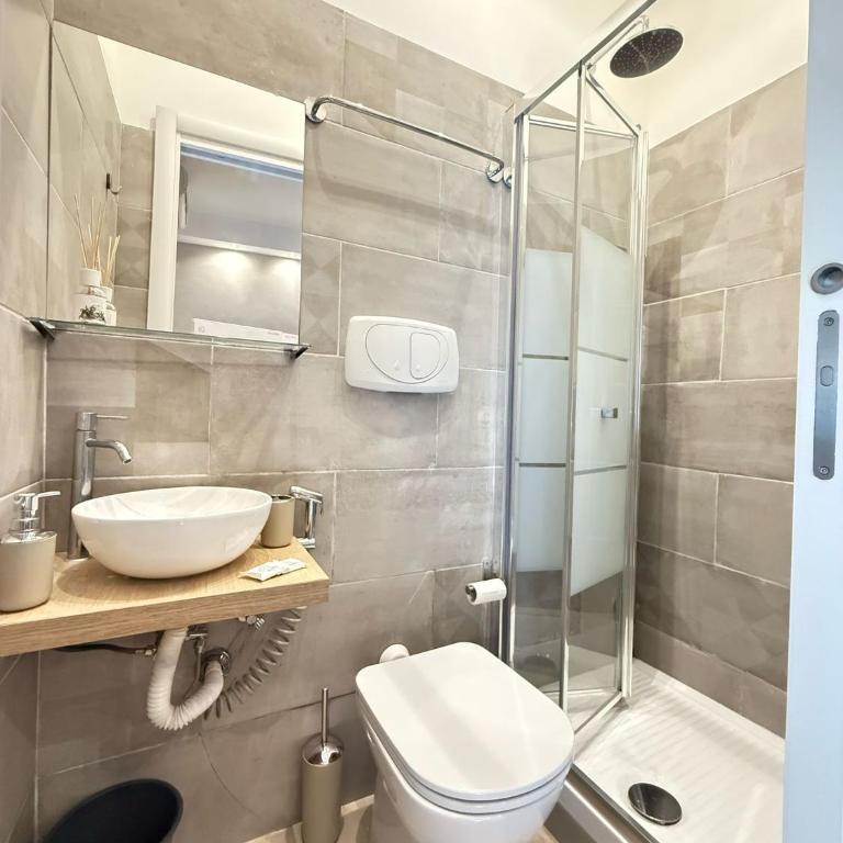 il borghetto antico - Camera Matrimoniale con Bagno Privato - 14