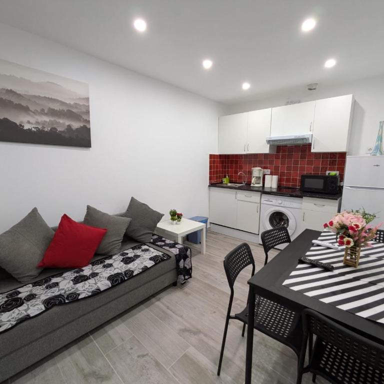 Madrid Stay - Two-Bedroom Apartment - 3
