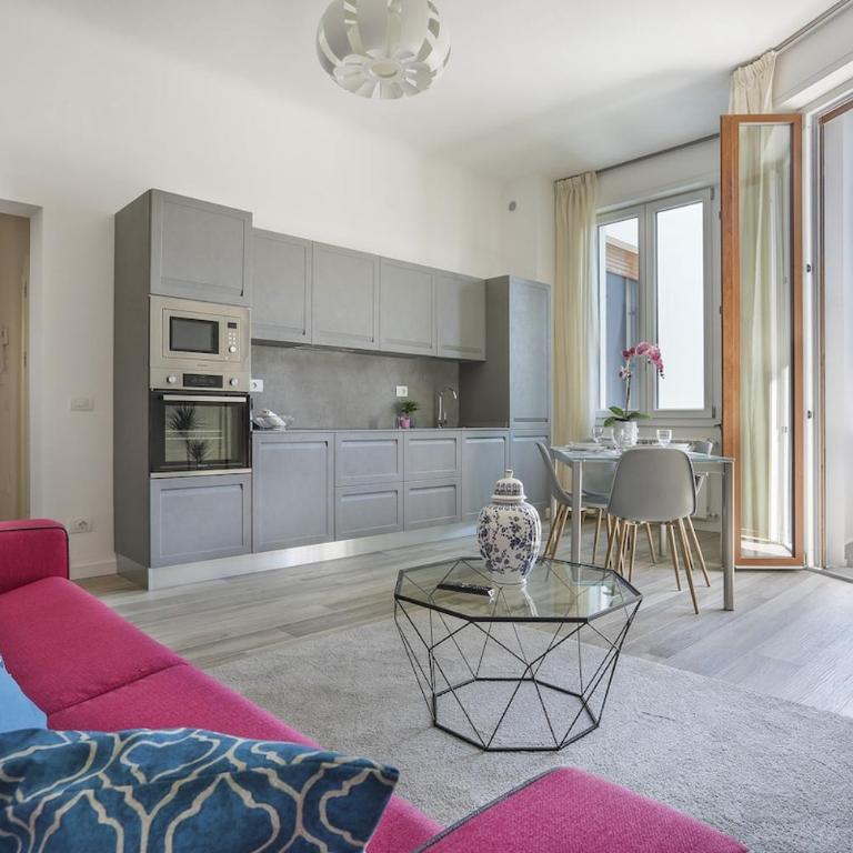 Modern Comfort in Florence - Appartamento con 2 Camere da Letto e Balcone - 12