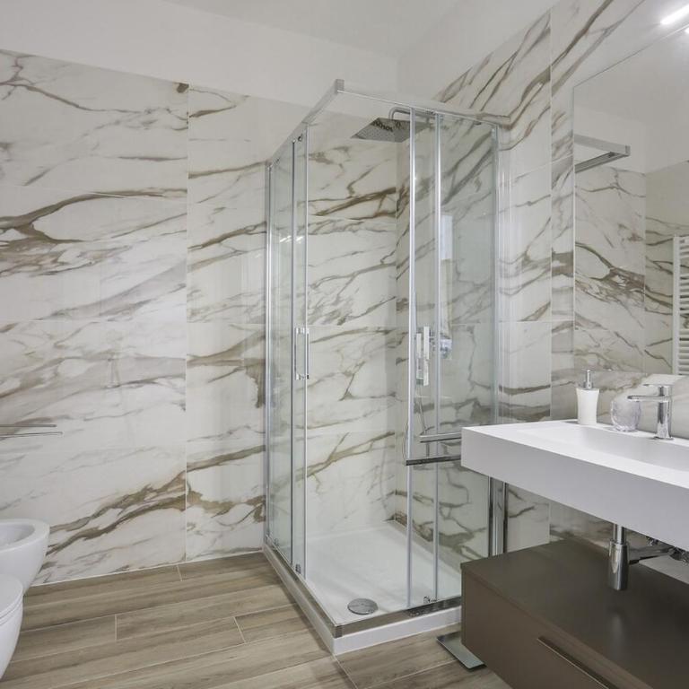 Modern Comfort in Florence - Appartamento con 2 Camere da Letto e Balcone - 14