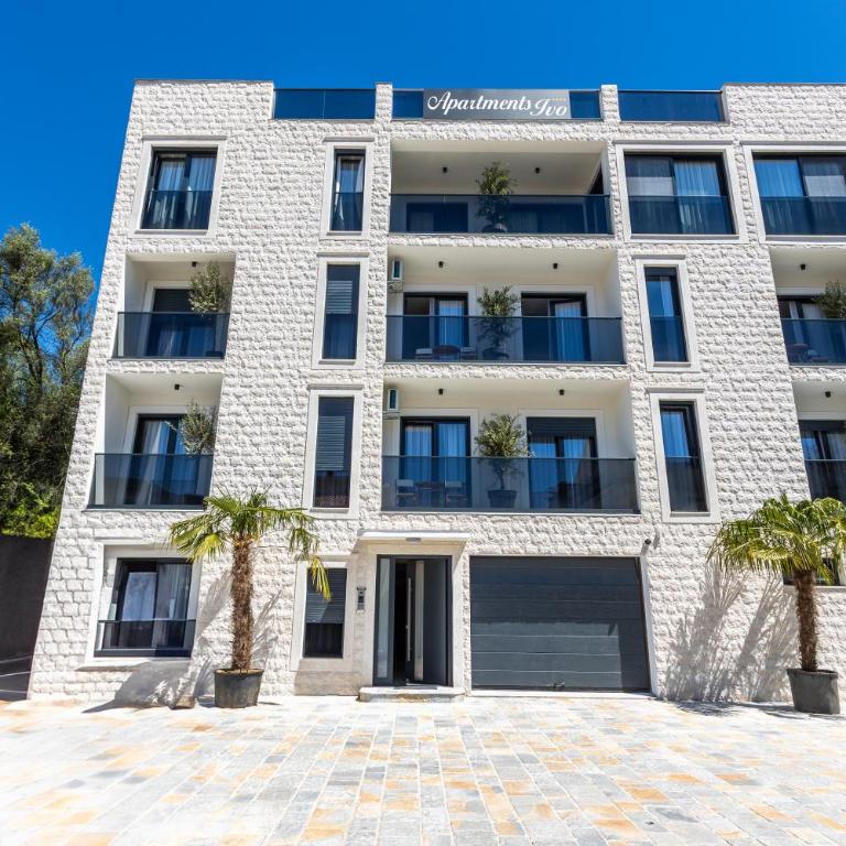 Apartments Ivo Herceg Novi - One-Bedroom Apartment with Balcony and Sea View - 1