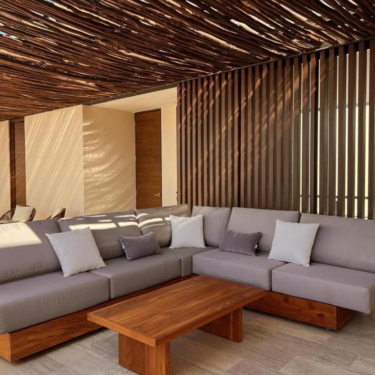 Penthouse Om - Three-Bedroom Apartment - 14