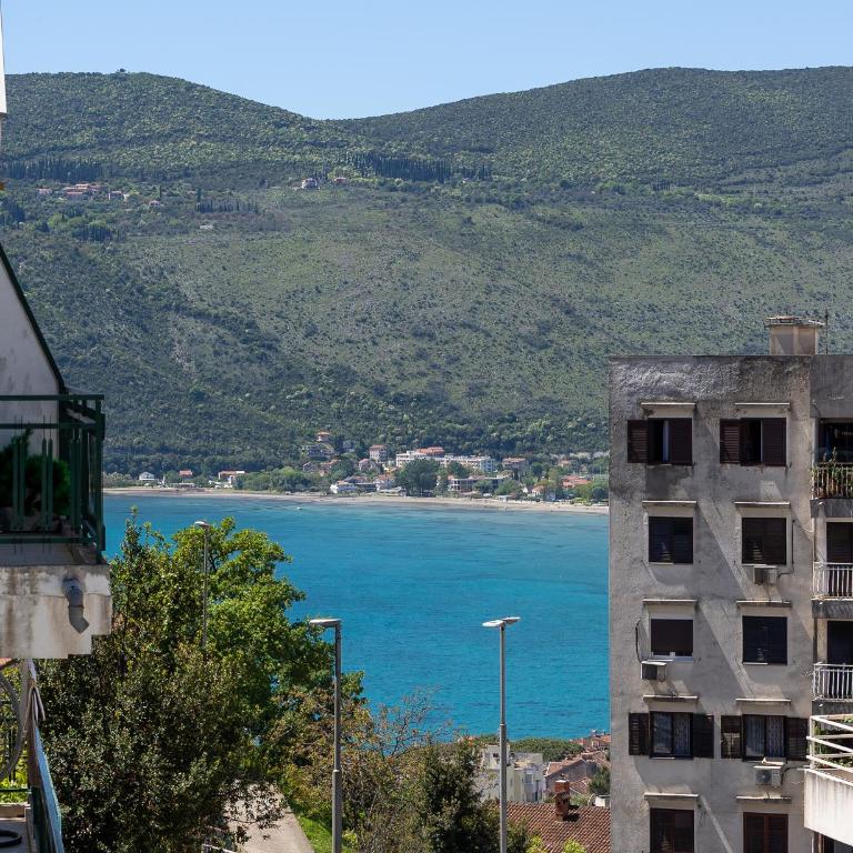 Apartments Ivo Herceg Novi - Two-Bedroom Apartment with Balcony and Sea View - 11