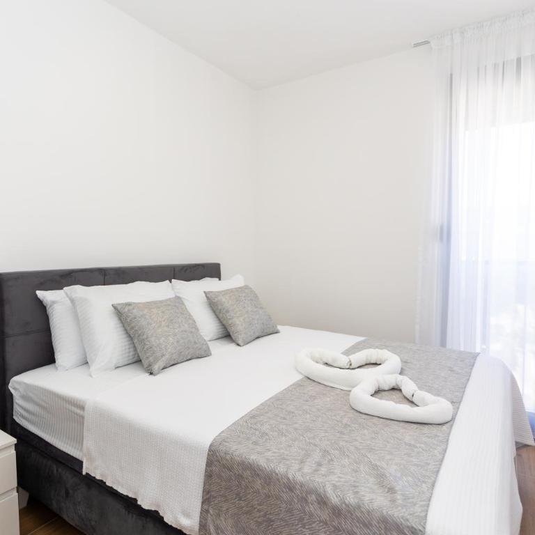 Apartments Ivo Herceg Novi - Two-Bedroom Apartment with Balcony and Sea View - 21