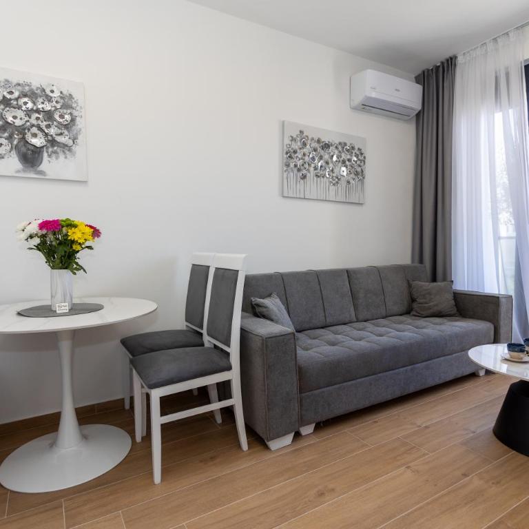 Apartments Ivo Herceg Novi - Two-Bedroom Apartment with Balcony and Sea View - 14
