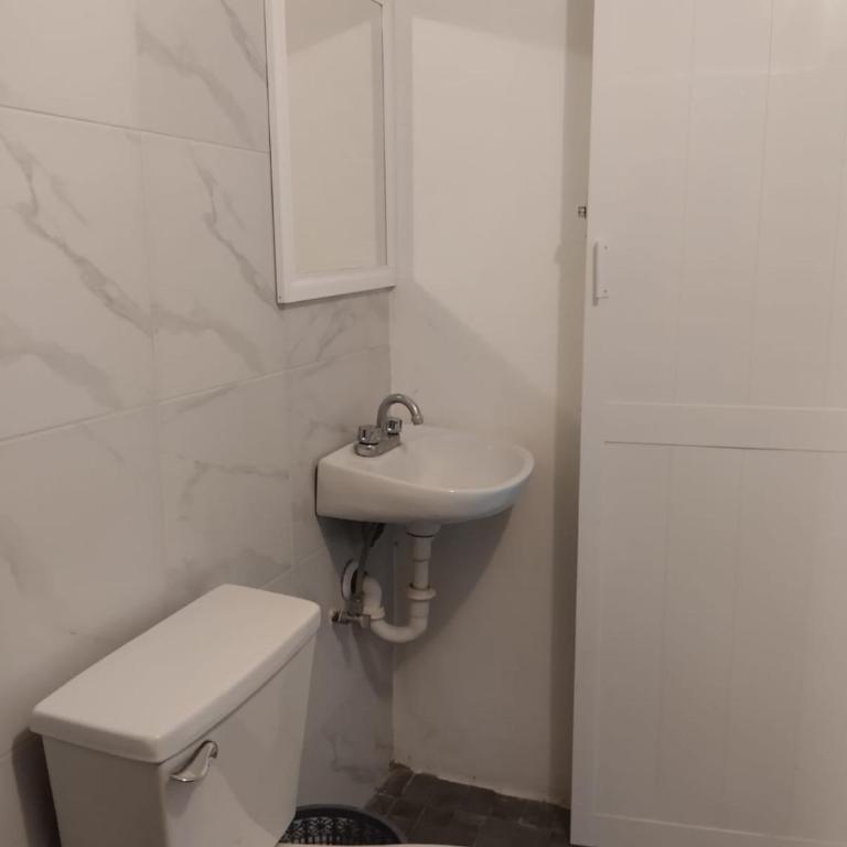 Casa León - Habitación Doble con baño privado - 3