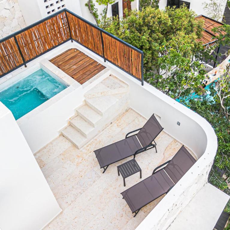 Ocean Breeze Villa - A few steps from the beach! - Villa con piscina privada - 2