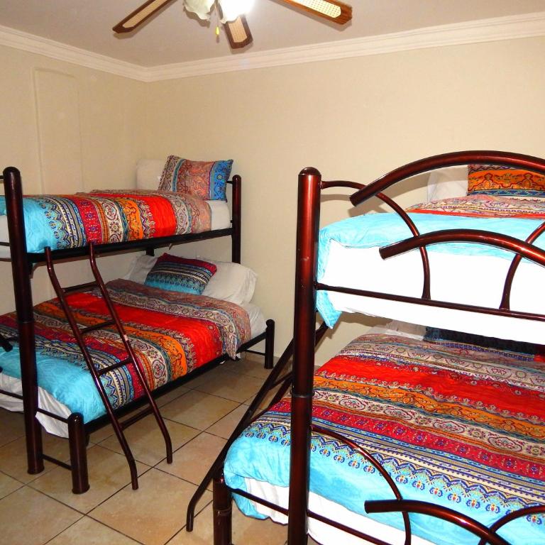 Casa Catrina - Five-Bedroom House - 10