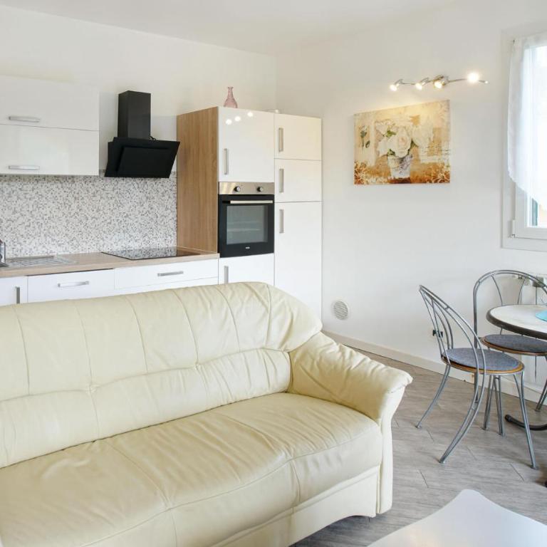 2 Bedroom Nice Home In Imperia - Casa Vacanze con 2 Camere da Letto - 6