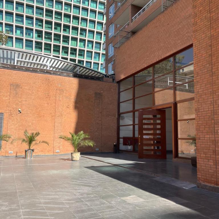Estupendo depto, A pasos metro Escuela Militar - Apartamento de 2 dormitorios - 1
