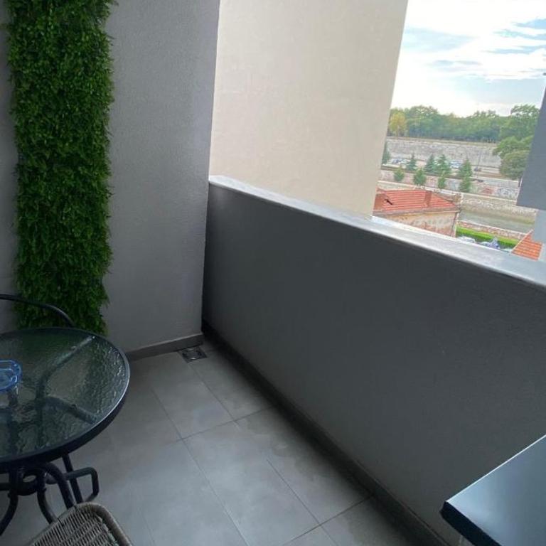 Riverside apartment with private parking - Apartman sa 2 Spavaće Sobe - 12