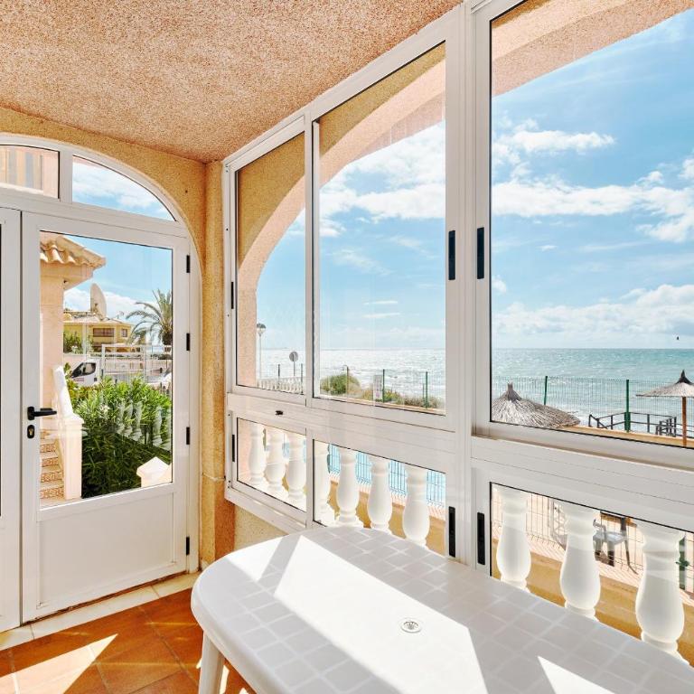 Espanhouse Martina First line sea view apartment with pool - Two-Bedroom Apartment - 22