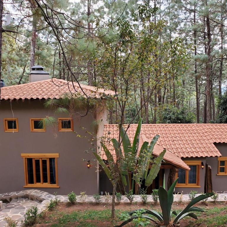 Chateaux de mi Sierra Encantada - Cabaña privada y acogedora de 3 habitaciones en Mazamitla, Jal para 10-13 Personas - Casa de 3 dormitorios - 31