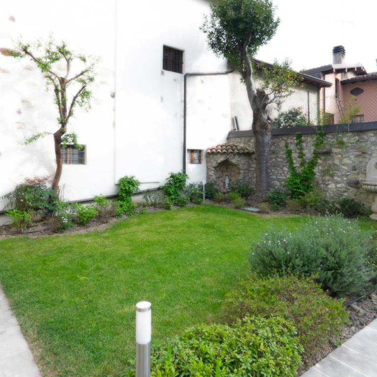 Corte Elvira - Appartamento con 2 Camere da Letto e Vista Giardino - 2