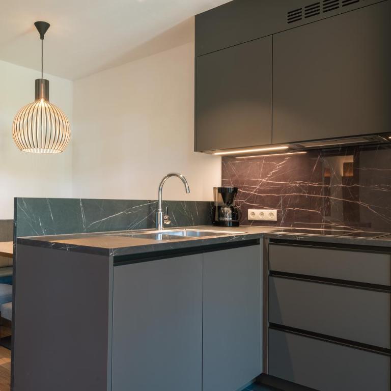 Appartement KroneLiving - Appartamento con 2 Camere da Letto, Balcone e Terrazza - 4