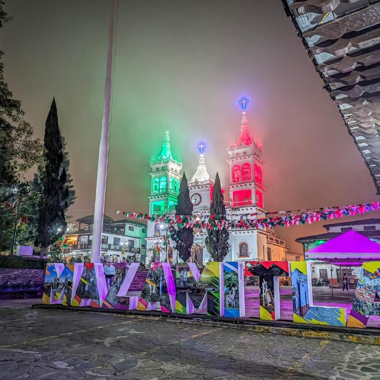 Chateaux de mi Sierra Encantada - Cabaña privada y acogedora de 3 habitaciones en Mazamitla, Jal para 10-13 Personas - Casa de 3 dormitorios - 47