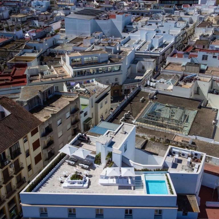 CASA DE LA VEGA SUITES - Suite con balcón - 30