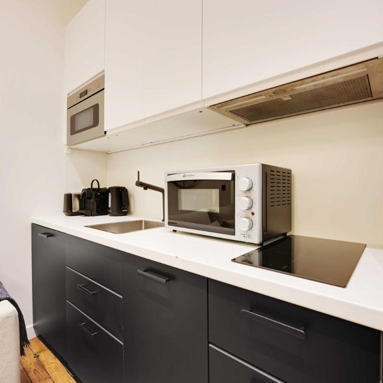 Beautiful Apt -1BR-4P- Tour Eiffel - Invalides - Appartement - Rez-de-Chaussée - 3