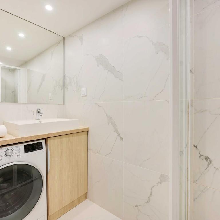 Beautiful Apt -1BR-4P- Tour Eiffel - Invalides - Appartement - Rez-de-Chaussée - 9