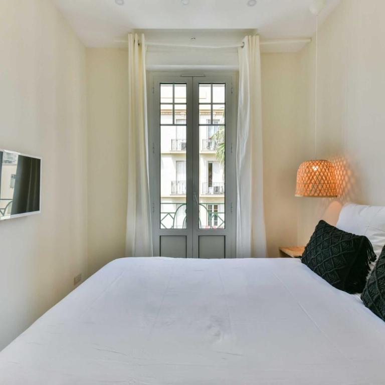 Nice apartment Juan-Les-Pins - 300m Beach - One-Bedroom Apartment - 9