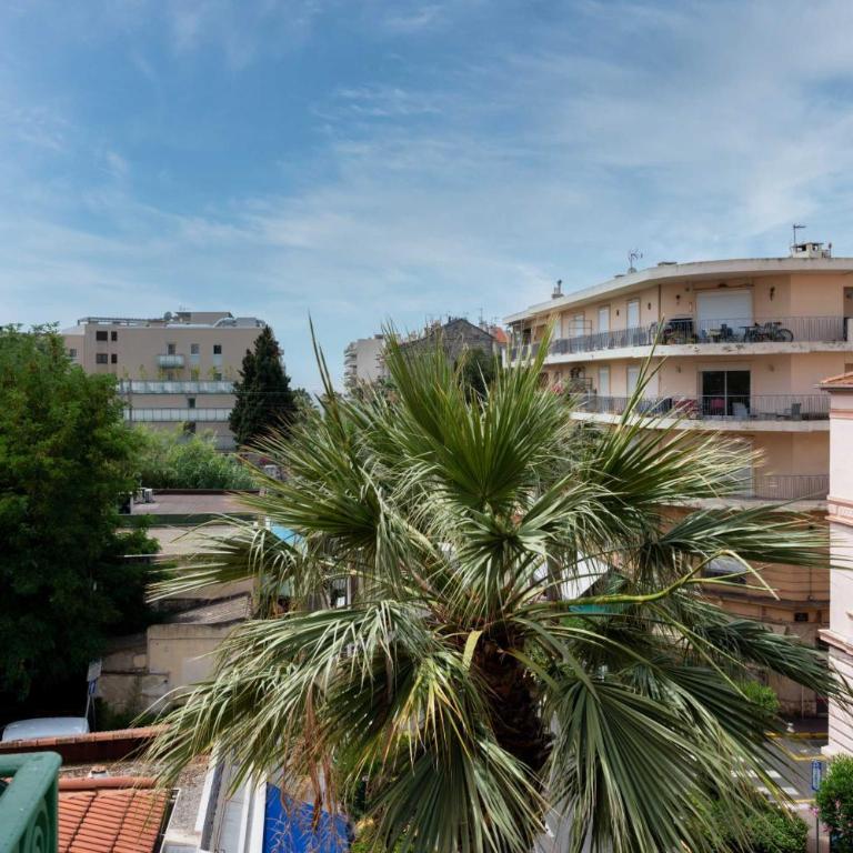 Nice apartment Juan-Les-Pins - 300m Beach - One-Bedroom Apartment - 16
