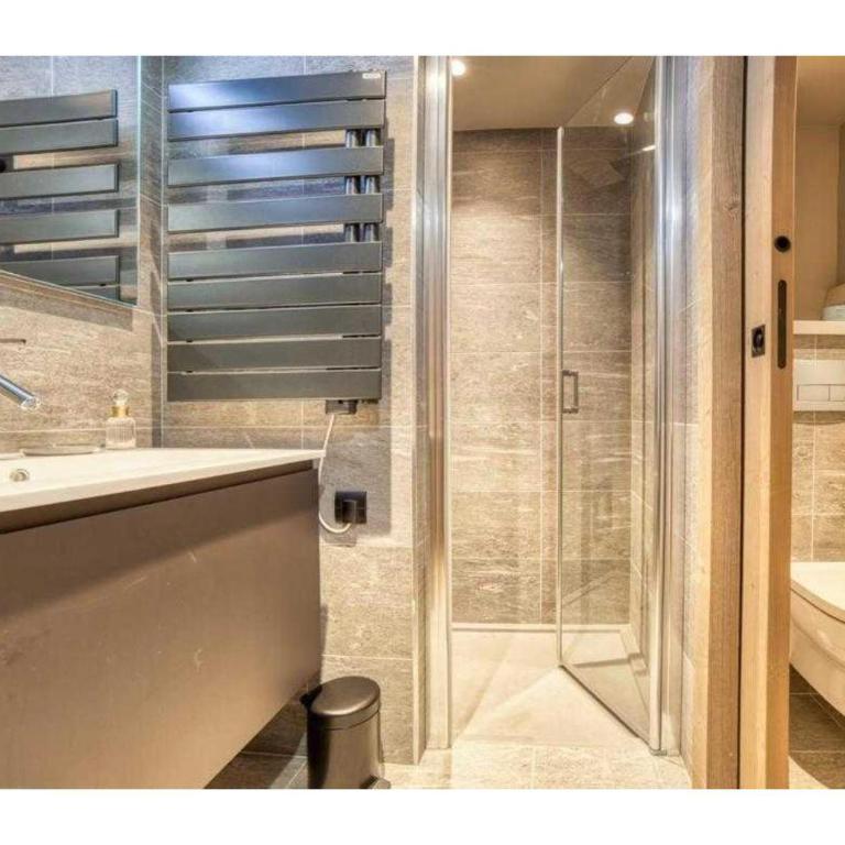 Luxurious 4-room with pool, gym, spa and parking - Appartement - 18