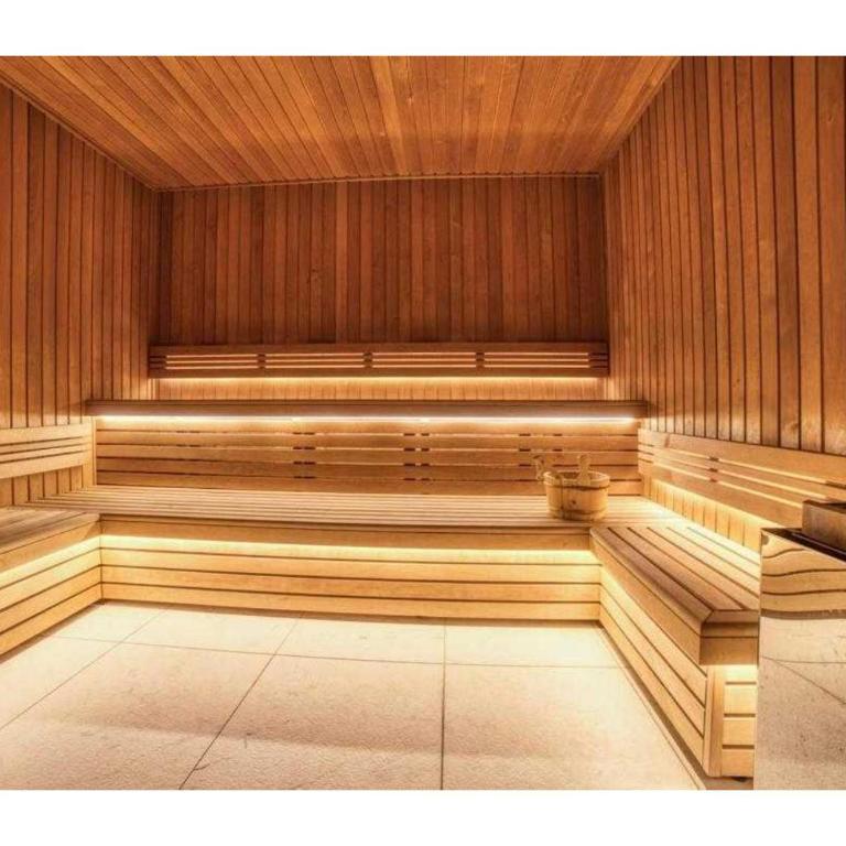 Luxurious 4-room with pool, gym, spa and parking - Appartement - 36