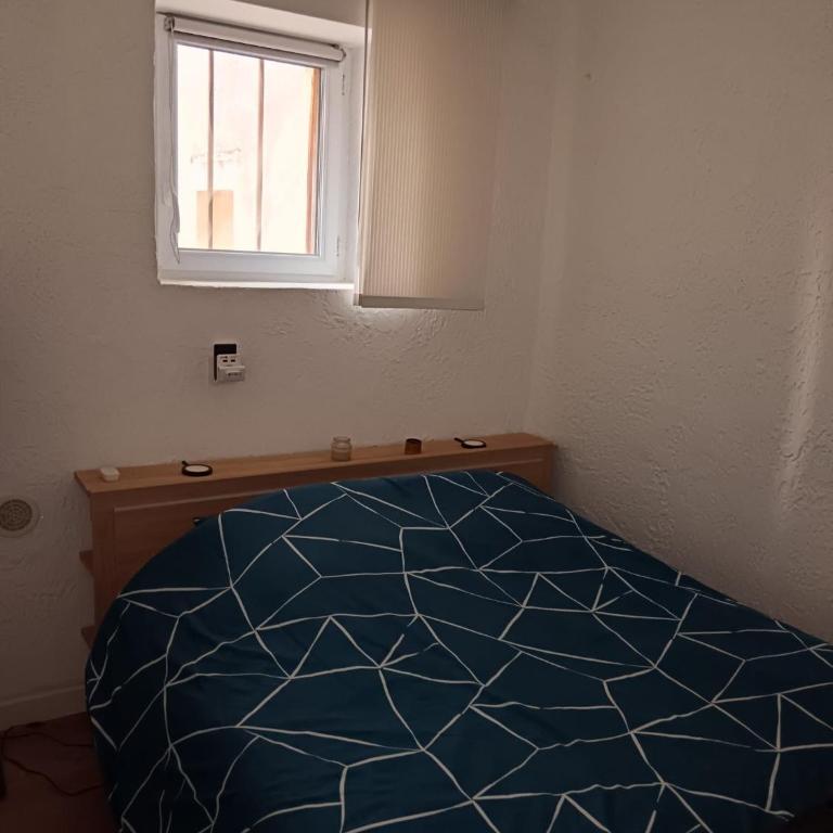 Charmant 2 pièces sur le port avec parking gratuit et WIFI - Appartement 1 Chambre - 6