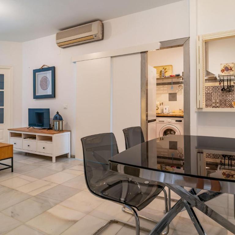 Awesome Apartment In El Puerto De Santa Mar - Apartamento de 1 dormitorio - 5