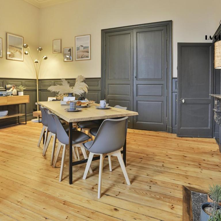 Capucine - Haussmannien de Charme - 50m plage - Appartement 3 Chambres Supérieur - 10