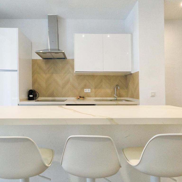 Apto Gran Capitán Center I - Parking - Apartamento con 4 dormitorios - 5
