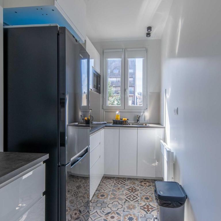 Studio sleeps 4 with terrace, 500m Place Morny - Appartement - 1