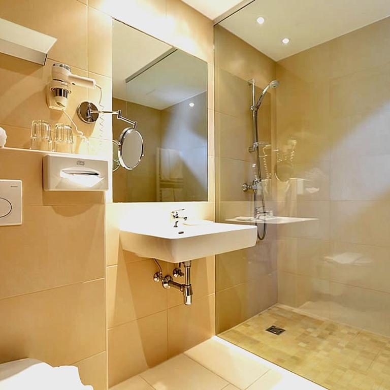 Hotel Malerhaus - Deluxe Doppelzimmer - 4