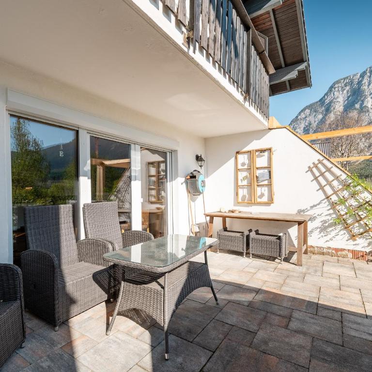 StoderGarden Apartment - by myNests - Two-Bedroom House - 2
