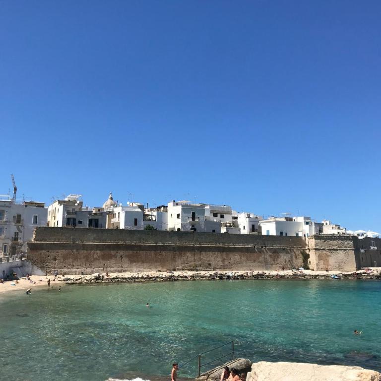 Seafront Apartments in Monopoli Old Town - Appartamento con 1 Camera da Letto, Terrazza e Vista Mare - 5