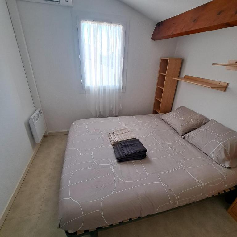 Mas provençal T4 climatisé avec parking et jardinet - Maison 3 Chambres - 12