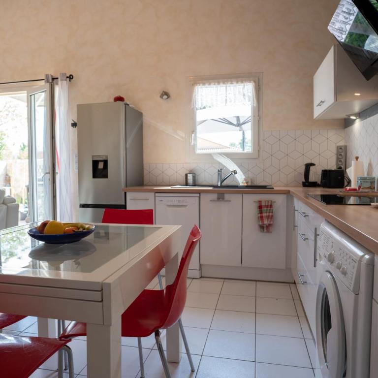 Charmante maison climatisée à 500m de la plage - Villa 3 Chambres - 6